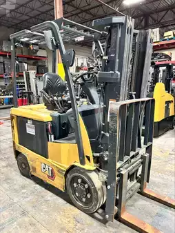4-Wheel Electric 2022  CAT Lift Trucks EC25N (2)