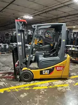 4-Wheel Electric 2018  CAT Lift Trucks 2ET4000 (1)