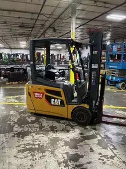4-Wheel Electric 2018  CAT Lift Trucks 2ET4000 (2)