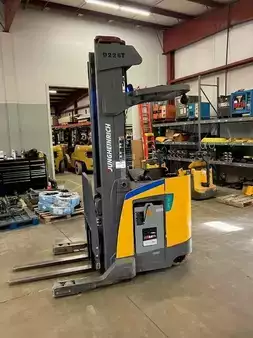Montacargas Retráctil 2018  Jungheinrich ETR340A (25)