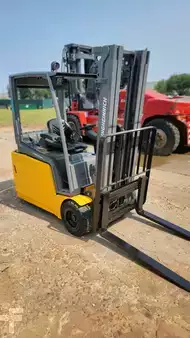 Montacargas diésel 2016  Jungheinrich EFG220 (9)