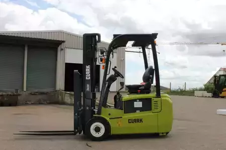 Eléctrica de 4 ruedas 2024  Clark GTX16 (8)