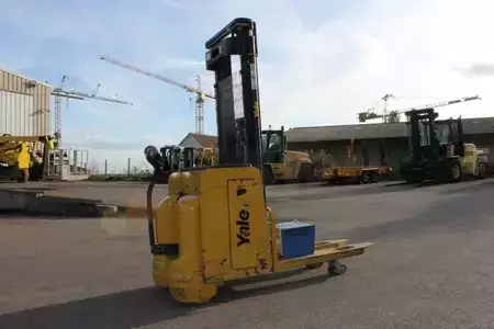 Stoccatori uomo a piedi 2011  Yale MS14AC (1)