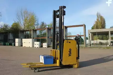 Stoccatori uomo a piedi 2011  Yale MS14AC (2)