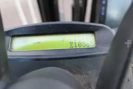 Gázüzemű targoncák 2017  Yale GLP16VX (8)