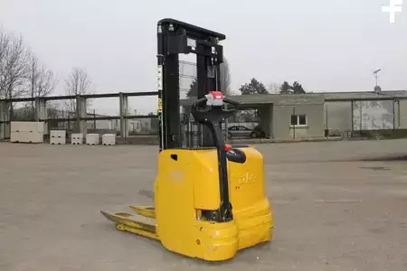 VZV s plošinou pro řidiče 2015  Yale MS12AC (2)