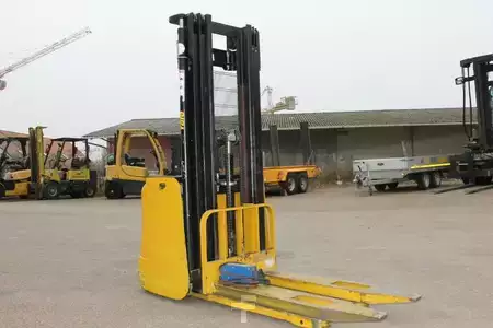 VZV s plošinou pro řidiče 2015  Yale MS12AC (6)