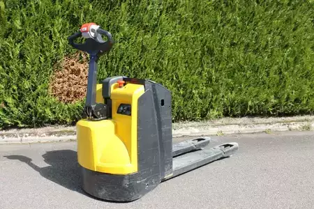 Nízkozdvižný vozík 2017  Yale MP16 (3)