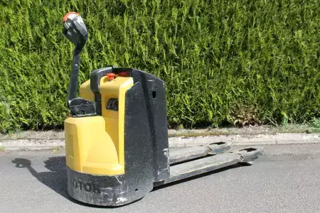 Nízkozdvižný vozík 2017  Yale MP16 (3)