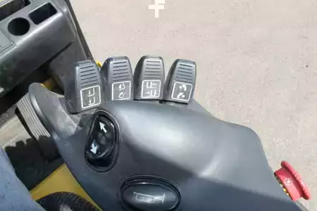 Elektro čtyřkolový VZV 2019  Yale ERP15VC (8)