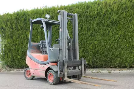 Treibgasstapler 1994  Fenwick H12T (1)