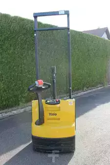 VZV s plošinou pro řidiče 2019  Yale MS10E (4)