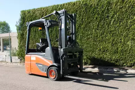 Electric - 4 wheels 2019  Fenwick E16 EVO (2)