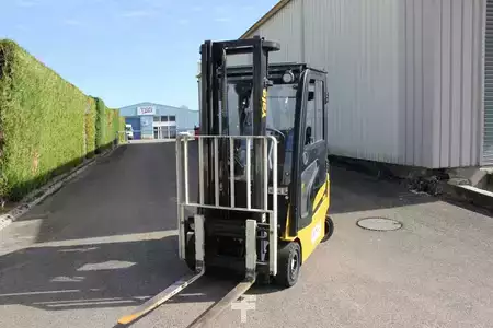 Elektrisk- 4 hjul 2020  Yale ERP16VF (6)