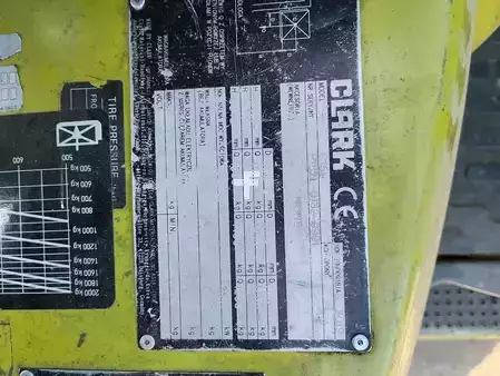Treibgasstapler 2019  Clark C15L (3)