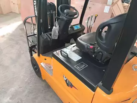 Stacker de condutor em pé 2025  UN Forklift FTB18-VZNQ (3)