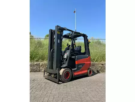 Diesel heftrucks 2016  Linde E25H/600 TPX Freelift 4 valves (1)