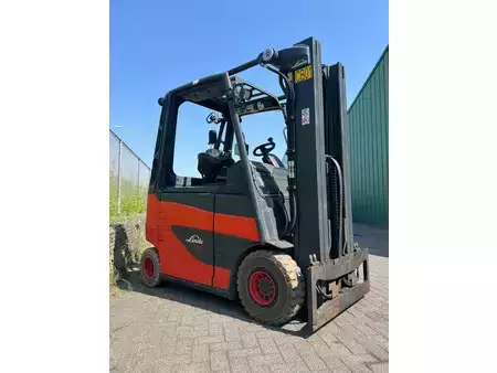 Diesel heftrucks 2016  Linde E25H/600 TPX Freelift 4 valves (2)