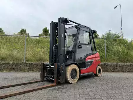 Dieseltrukki 2020  Linde H30T TPX Freelift Fork positioner (1)