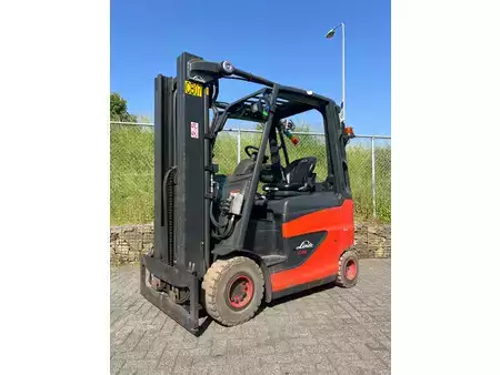 4-wiel elektrische heftrucks 2016  Linde E25H/600 TPX Freelift 4 valves (1)