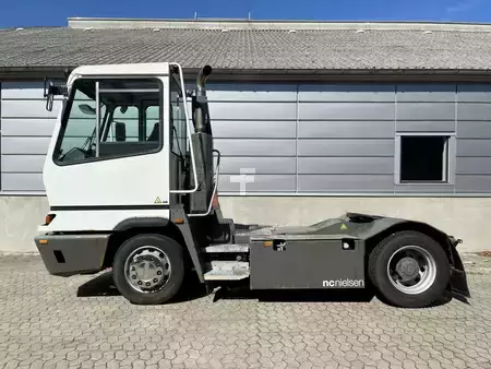 Terminaltraktor 2015  Terberg YT182 4x2 (1)