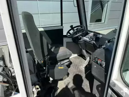 Terminaltraktor 2015  Terberg YT182 4x2 (7)
