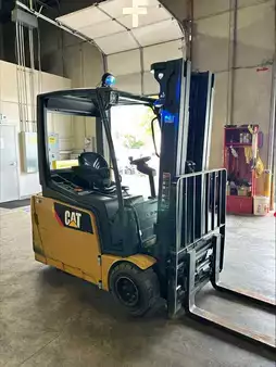 Electric - 4 wheels 2016  CAT Lift Trucks 2ET4000 (14)