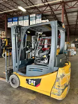 Elektromos 4 kerekű 2016  CAT Lift Trucks 2ET4000 (3)