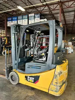 Electric - 4 wheels 2016  CAT Lift Trucks 2ET4000 (35)