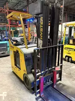 Elektryczne 4-kołowe 2019  Hyster E40HSD3 (3)
