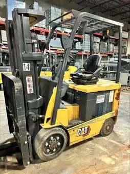 Electric - 4 wheels 2022  CAT Lift Trucks EC25N (21)