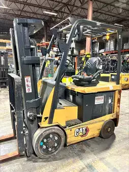 Elektromos 4 kerekű 2022  CAT Lift Trucks EC25N (1)