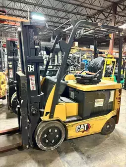 Elektromos 4 kerekű 2022  CAT Lift Trucks EC25N (1)