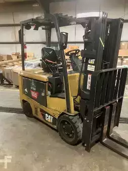 Elektro 4 Rad 2018  CAT Lift Trucks EC30N2 (3)