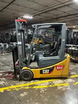 Elektromos 4 kerekű 2018  CAT Lift Trucks 2ET4000 (1)