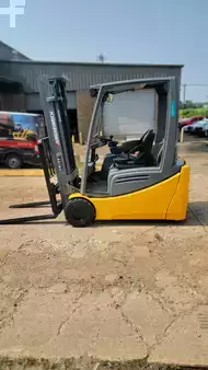 Diesel heftrucks 2016  Jungheinrich EFG220 (1)