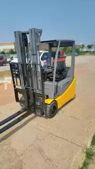 3-wiel elektrische heftrucks 2016  Jungheinrich EFG220 (4)