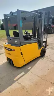 3-wiel elektrische heftrucks 2016  Jungheinrich EFG220 (7)