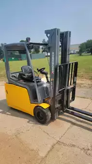 3-wiel elektrische heftrucks 2016  Jungheinrich EFG220 (9)