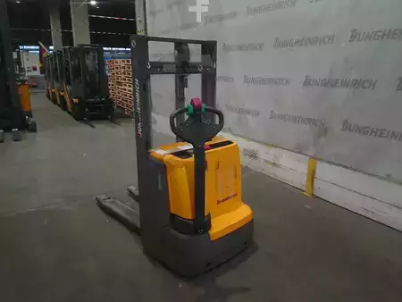 Pallet Stackers 2019  Jungheinrich EJC 110 115-250 ZT (3)