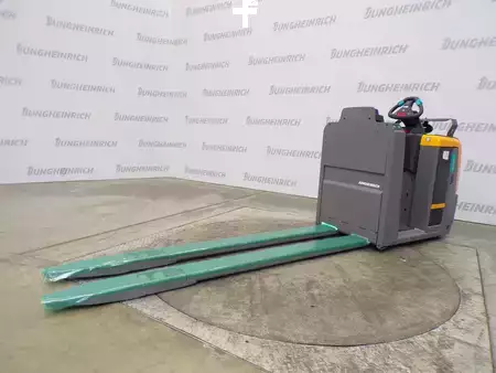 Horizontální vychystávací vozík 2019  Jungheinrich ECE 225 (2)