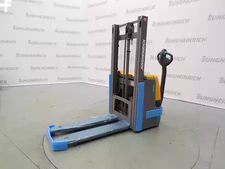 Pallet Stackers 2020  Jungheinrich EJC 110 115-250 ZT (2)