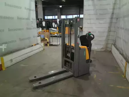 Pallet Stackers 2020  Jungheinrich EJC 110 115-250 ZT (3)