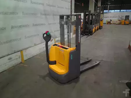 Pallet Stackers 2020  Jungheinrich EJC 110 115-250 ZT (3)