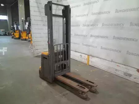 Pallet Stackers 2021  Jungheinrich EJC 216z 115-350 ZT (4)