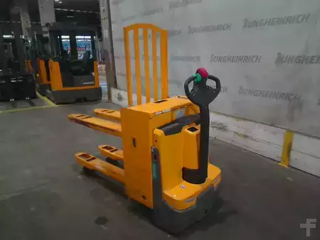 Transpallet elettrici 2019  Jungheinrich EJE C20 (1)