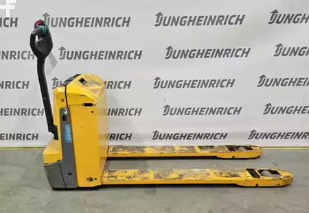 Porta-paletes elétrico 2019  Jungheinrich EJE 120 160-67 (12)