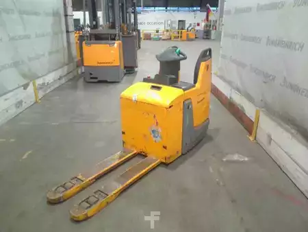 Fahrerstandstapler 2019  Jungheinrich ERE 225 FP 115-54 (3)