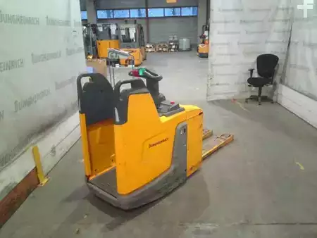 Fahrerstandstapler 2019  Jungheinrich ERE 225 FP 115-54 (4)