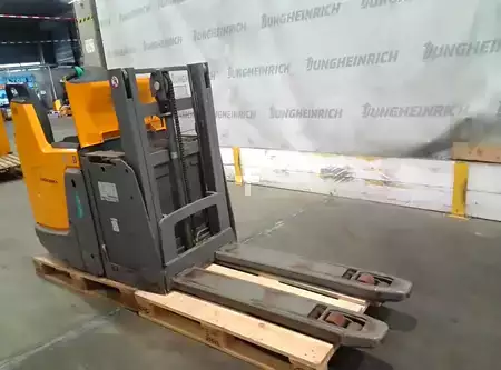 Wózki z platformą operatora 2020  Jungheinrich ERD 120 (1)